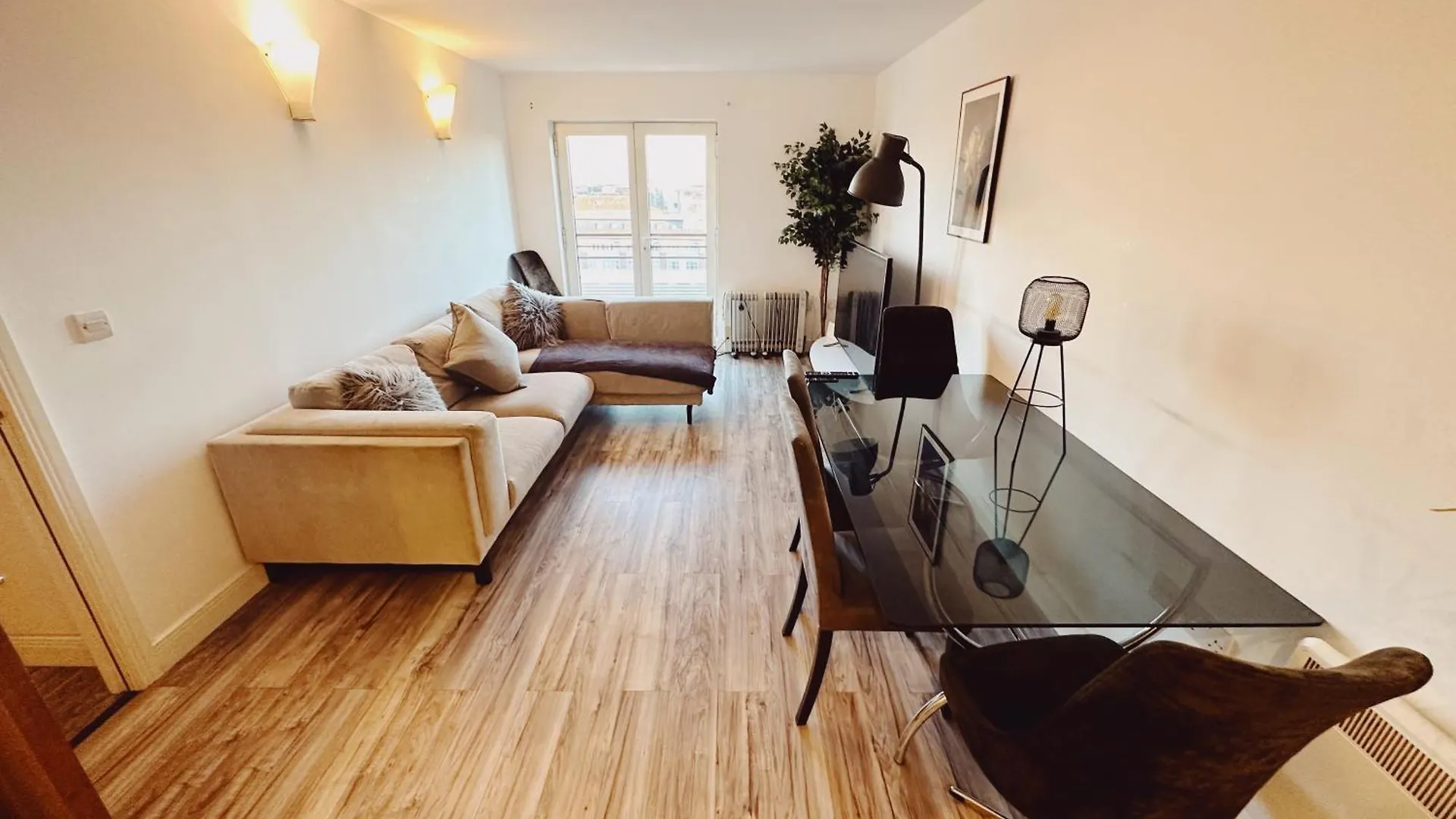 City Centre Apartment - Sleeps 6 - Open Plan Newcastle upon Tyne