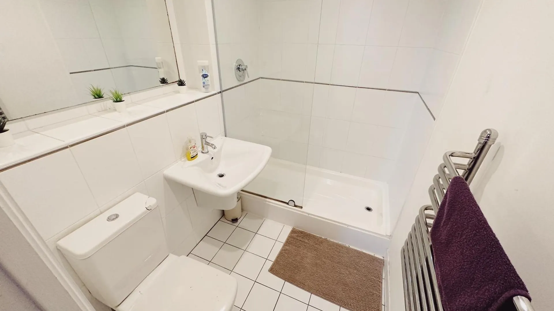City Centre Apartment - Sleeps 6 - Open Plan Newcastle upon Tyne United Kingdom